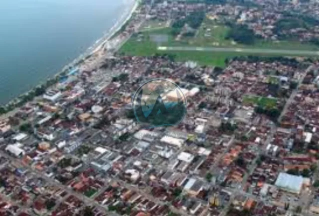 Imagem Terreno à venda no Centro de Ubatuba-SP: localização privilegiada e ótimo potencial de valorização!