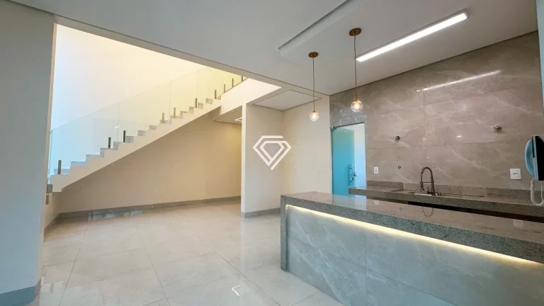 Imagem Sobrado com 02 Suítes 153m² c/ Lazer na 605 Sul
