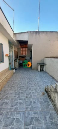 Imagem Casa para Venda em São Roque, Jardim Bela Vista, 2 dormitórios, 1 suíte, 1 banheiro, 2 vagas