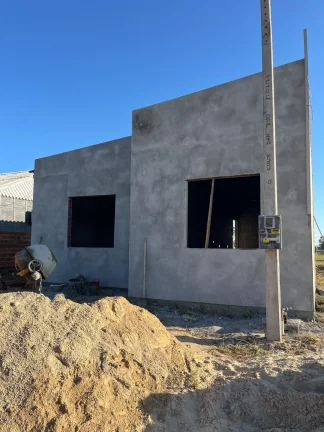 Imagem Casa à venda, com 2 quartos, 75m²