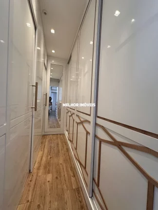 Imagem Apartamento á venda finamente mobiliado com 3 suítes, 2 vagas no centro Balneário Camboriú