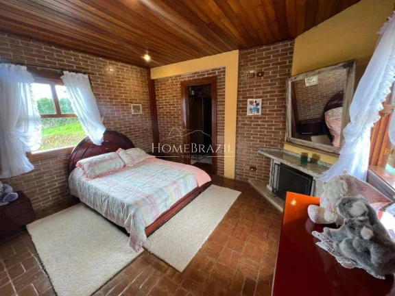 Imagem Casa à venda, com 4 quartos, 250m2