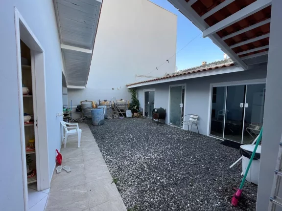 Imagem CASA RESIDENCIAL em BARRA VELHA - SC, Icaraí