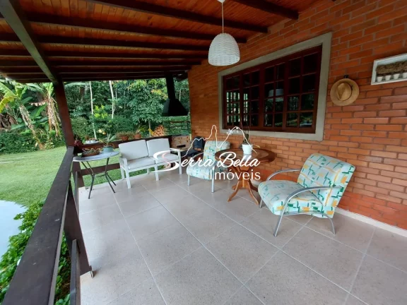 Imagem Casa com 3 dormitórios à venda, 160 m² por R$ 950.000,00 - Albuquerque - Teresópolis/RJ