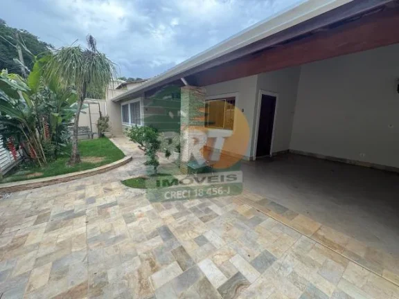 Casa para Venda em São Roque, Jardim Das Flores, 3 dormitórios, 2 suítes, 1 banheiro, 4 vagas
