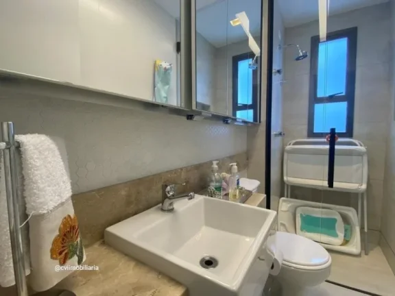 Imagem Descubra o seu novo lar em um amplo apartamento localizado no coração do Santo Antônio. O apartam...