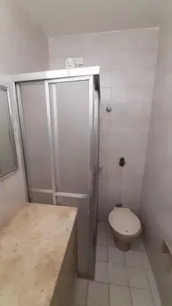 Imagem Pitangueiras - Frente ao mar - 05 dormitórios - 200 m² úteis - 01 vaga de garagem.