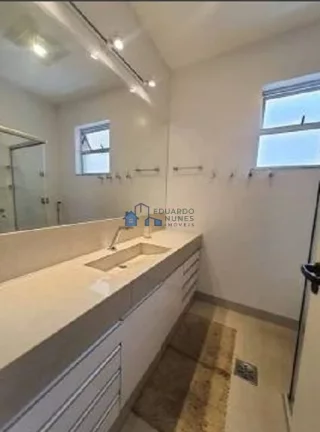 Imagem APARTAMENTO TODO REFORMADO COM 03 QUARTOS, VAGA NO ANCHIETA.