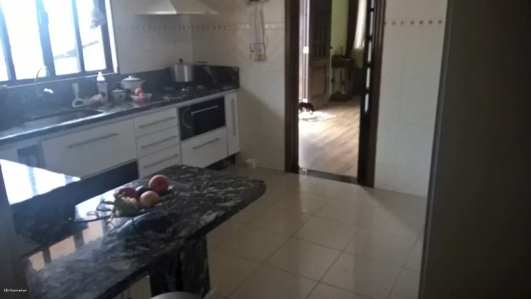 Imagem Sobrado para Venda em Ribeirão Pires / SP no bairro Bocaina