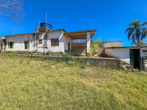 Imagem Ampla Chácara em Atibaia – 3 Dormitórios, Piscina e Casa de Caseiro