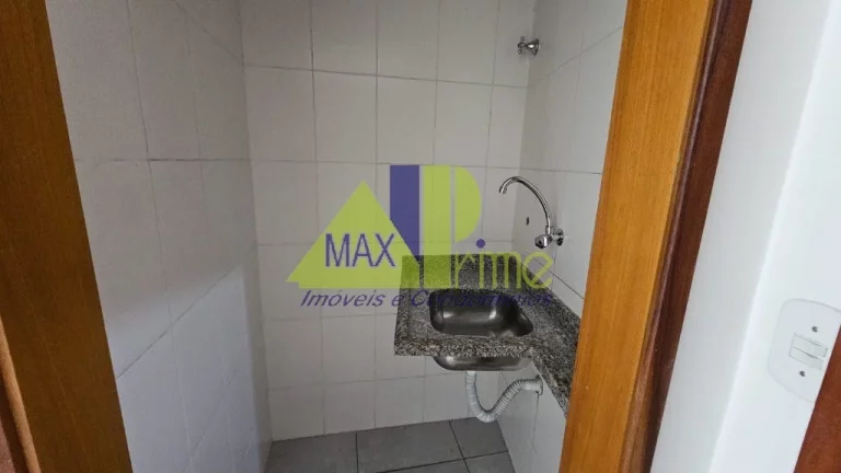 Imagem Alugue agora sua sala comercial na Vila Marieta, São Paulo-SP! Espaço moderno de 32m² com 1 banheiro.