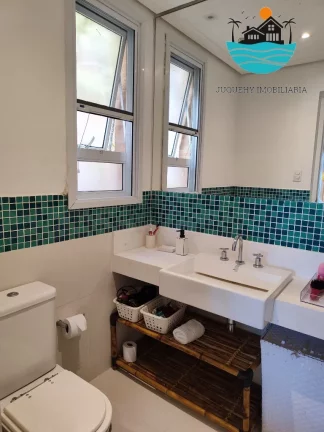 Imagem Casa Pé na Areia Juquehy, com 5 suítes, lado direito da praia, Sala de TV, 06 banheios, 02 vagas para Auto, max. 10 pessoas | Juquehy Imobiliária