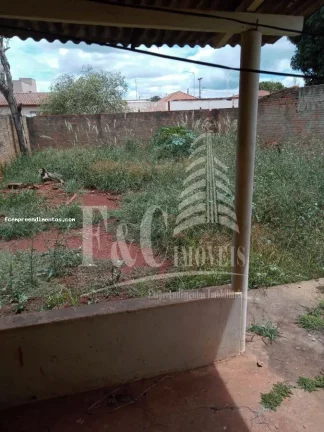 Imagem Casa para Venda em Iracemápolis, Centro, 2 dormitórios, 1 banheiro, 2 vagas