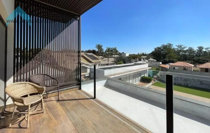 Imagem Sobrado de alto padrão com 4 suítes e piscina à venda  Atibaia