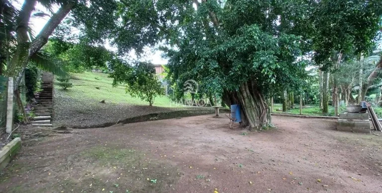 Imagem Linda Casa com Piscina e Acesso Privativo para o Rio – Barra Velha/SC