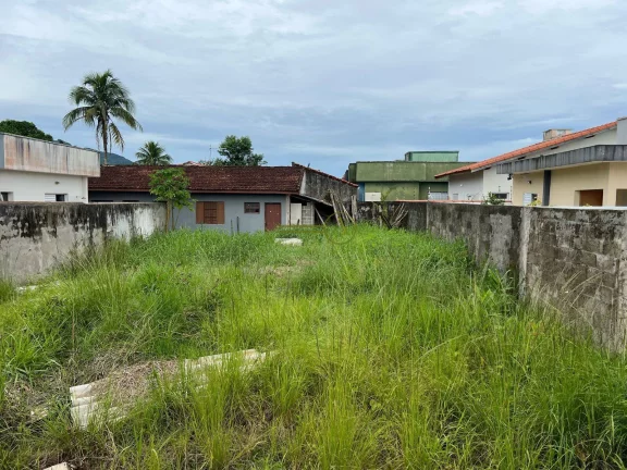 Imagem Belo terreno à Venda no Bairro Jardim Veneza de Peruíbe