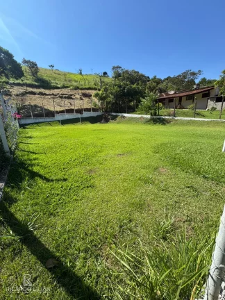 Imagem Maravilhosa chacara em Atibaia com 1100m² e 150m² de area construida - 3 Dormitorios sendo uma suite - A VENDA!!!