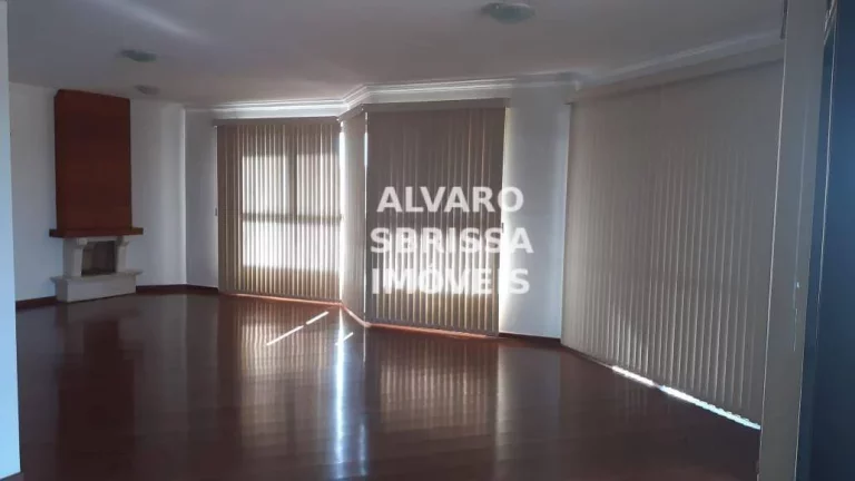 Imagem Apartamento com 4 vagas, 4 dormitórios sendo 2 suítes, todos com armários, portas balcões, venezianas automáticas e lindas vistas. 287m2. 1 por andar