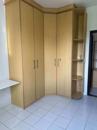 Imagem Casa de condomínio à venda em Lauro de Freitas, Buraquinho, com 3 quartos, 260m2