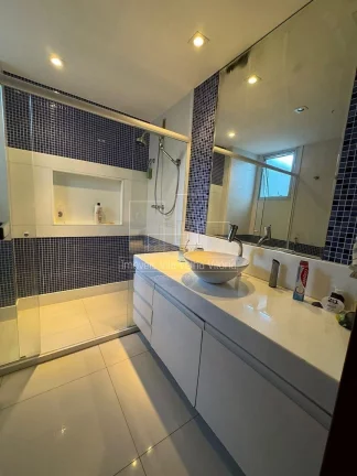 Imagem 4 Quartos Frente ao Mar na Praia da Costa na Av Gil Veloso - Vila Velha , ES