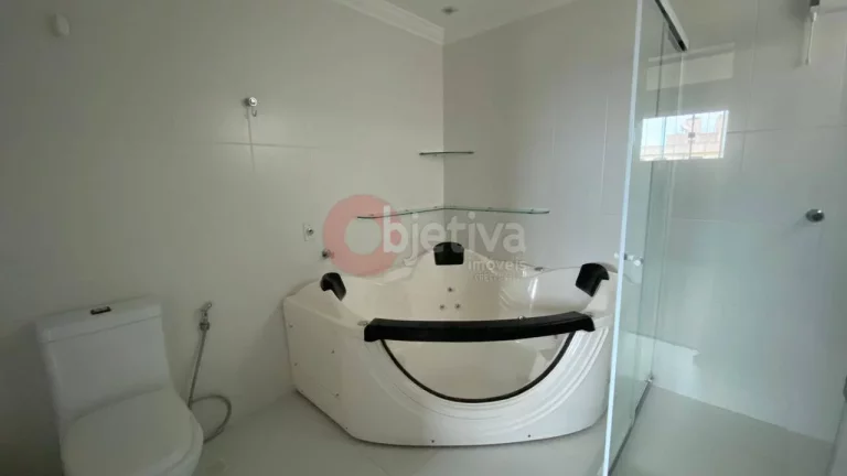Imagem Cobertura duplex, 4 quartos, mobiliada, Praia do Forte - Cabo Frio