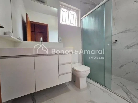 Imagem Excelente casa, espaçosa, construção sólida, com telhado novo, ideal para quem procura conforto ...