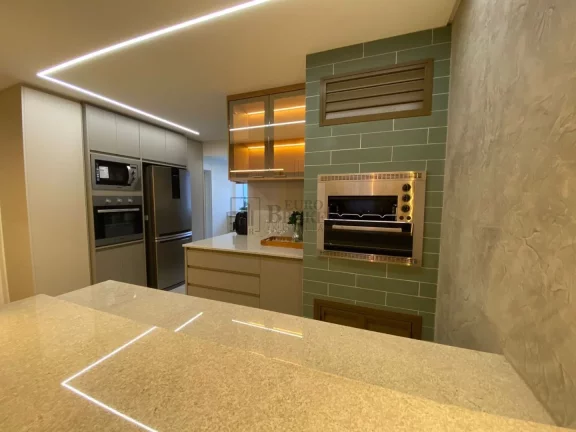 Imagem Apartamento Quadra Mar com 03 dormitórios no Centro de Balneário Camboriú