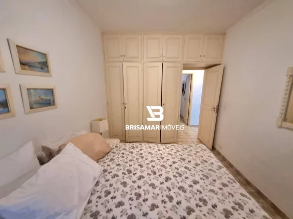 Imagem PITANGUEIRAS- UMA QUADRA DA PRAIA , LOCALIZAÇÃO ESPETACULAR , GARAGEM NO PRÉDIO .