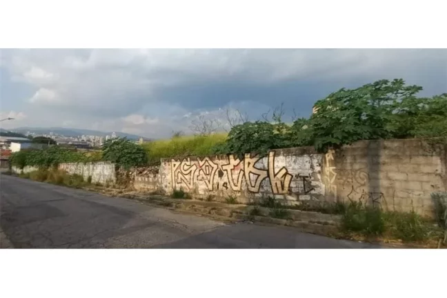 Imagem Terreno para locação 2.700m²-R$15.000-Vl Jaguará.