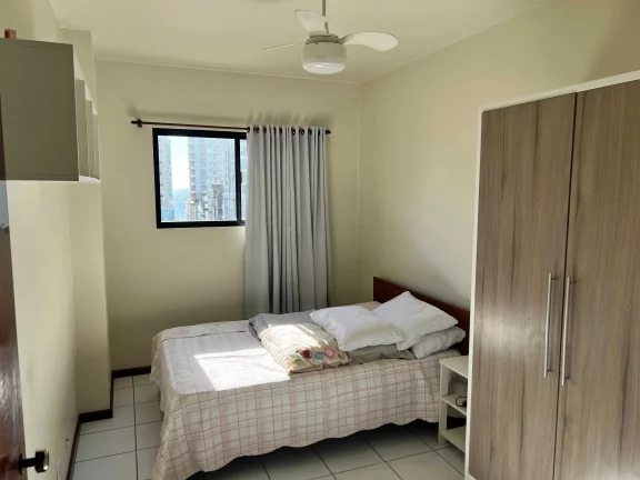 Imagem Apartamento mobiliado com 3 dormitórios sendo 1 suíte e 2 vagas de garagem em Itapema/SC