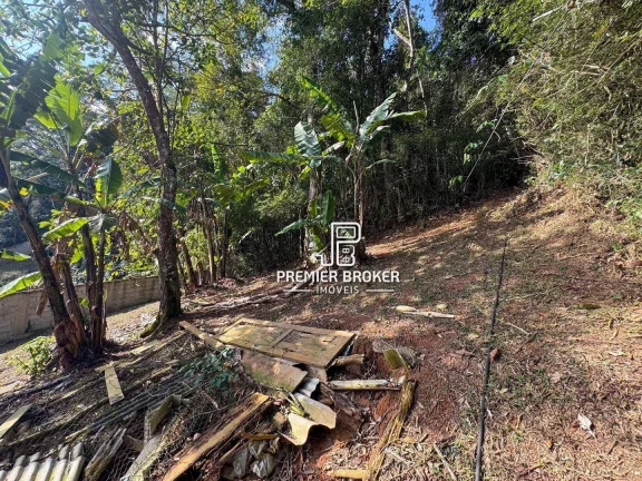 Imagem Casa com 2 dormitórios à venda, 130 m² por R$ 300.000,00 - Albuquerque - Teresópolis/RJ