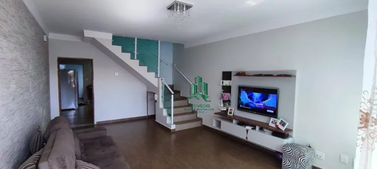 Imagem Sobrado com 3 dormitórios à venda, 280 m² por R$ 950.000,00 - Vila Augusta - Guarulhos/SP
