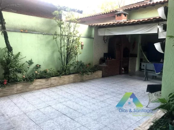 Imagem SÃO CAETANO Casa condomínio semi aberto com segurança particular, 280 metros, 3 dormitórios, 3 salas, 4 vagas com piscina, churrasqueira, lareira.
