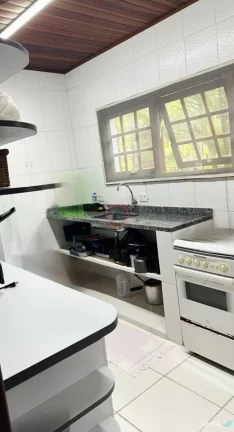 Imagem CASA EM CAMBURIZINHO CONDOMINIO A 1 QUADRA DA PRAIA 2 QUARTOS TERREA 2 VAGAS VARANDA MOBILIADA PODENDO AMPLIAR A ESTRUTURA