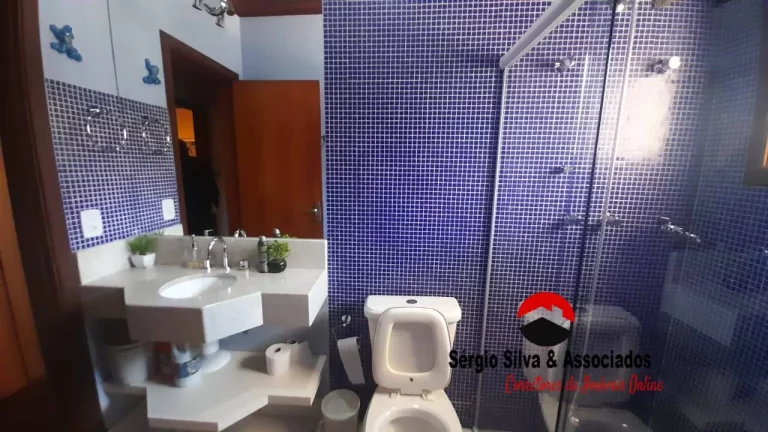 Imagem Casa a Venda na Região do Alto do Vale Encantado em Campos do Jordão - SP