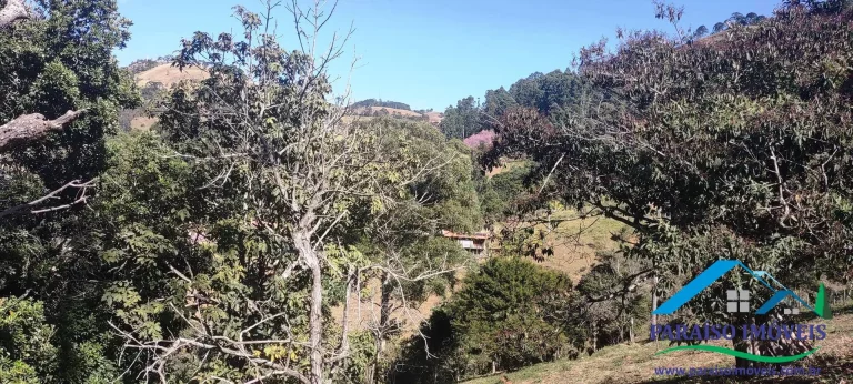 Imagem Terreno a venda em Gonçalves com vista para a Pedra do Baú.