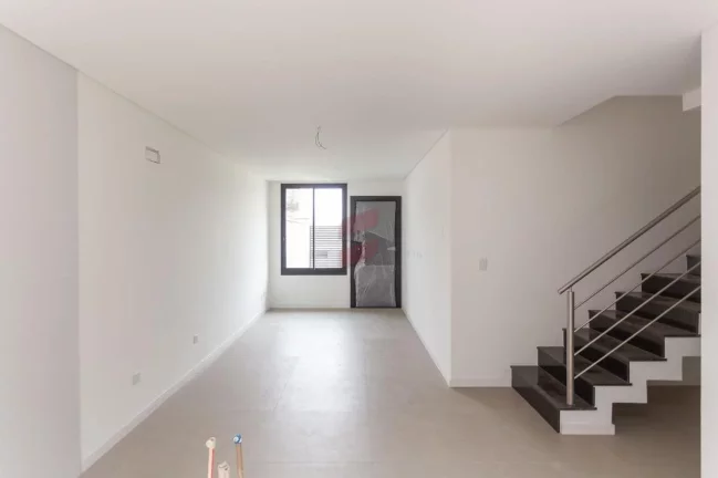 Imagem SOBRADO com 3 dormitórios à venda com 139.45m² por R$ 889.000,00 no bairro Pilarzinho - CURITIBA / PR