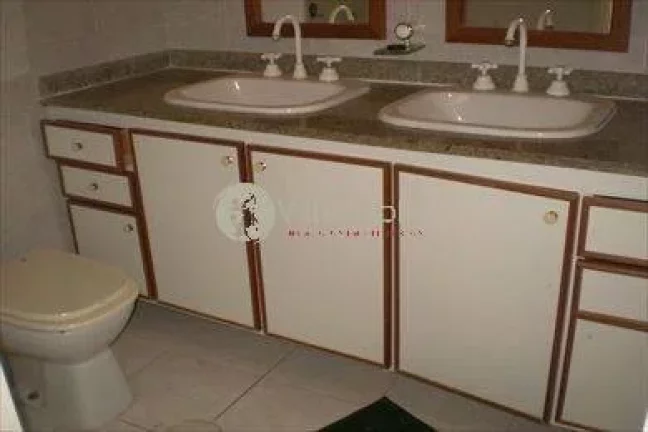Imagem Apartamento com 3 Quartos à Venda, 240 m² em Gonzaga - Santos Imagem Apartamento com 3 Quartos à Venda, 240 m² em Gonzaga - Santos