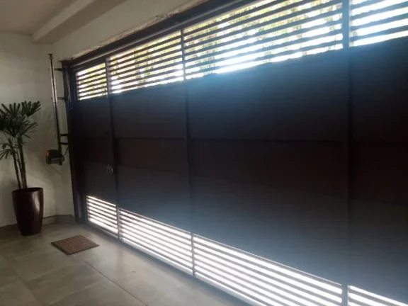 Imagem Sobrado à venda, 226 m² por R$ 650.000,00 - Sítio São José - Suzano/SP
