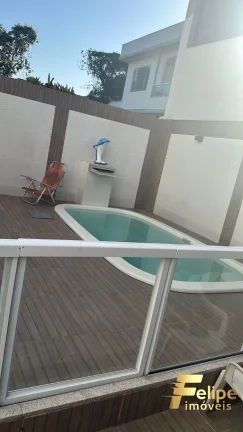 Imagem CASA TRIPLEX DE FRENTE PARA MAR EM INTERLAGOS / VILA VELHA - ES
