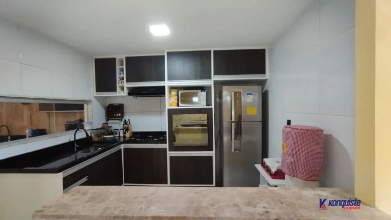 Imagem VENDO CASA DE 3/4 EM CONDOMINIO - SIM