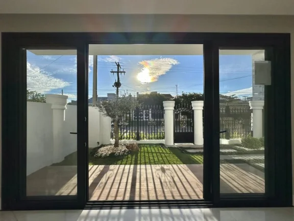 Imagem Sobrado 5 Dormitórios - Bairro Atlantida