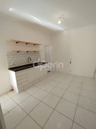 Imagem CASA À VENDA - PARQUE DOURADINHO