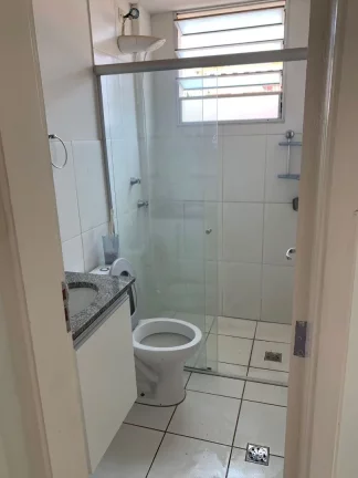 Imagem Apartamento em ótima localização sendo sala, cozinha com gabinete, 02 dormitórios, 01 banheiro c...