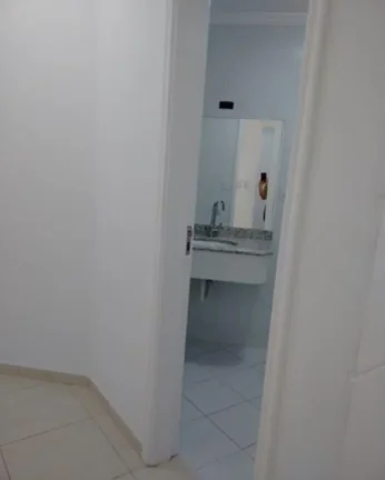 Imagem Apartamento à venda no Guarujá na Praia das Pitangueiras.