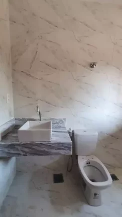 Imagem Casa duplex à venda, 3 quartos, 1 suíte, 2 vagas, Novo Centro - Santa Luzia/MG