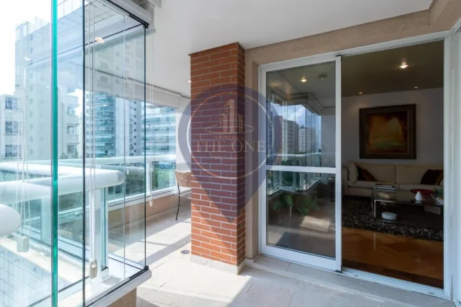 Imagem Apartamento de Luxo à Venda em Indianópolis, São Paulo - 3 Quartos, 3 Suítes, 2 Salas e 195m² de Pura Sofisticação!