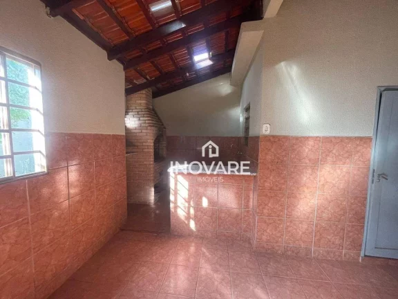 Imagem Casa com 3 dormitórios à venda, 275 m² por R$ 400.000,00 - Alvorada - Araporã/MG