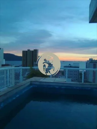 Imagem COBERTURA NO CORAÇÃO DO GONZAGA COM VISTA PARA O MAR DUPLEX DE 460M2 MAIS DUAS GARAGENS PRIVATIVAS...