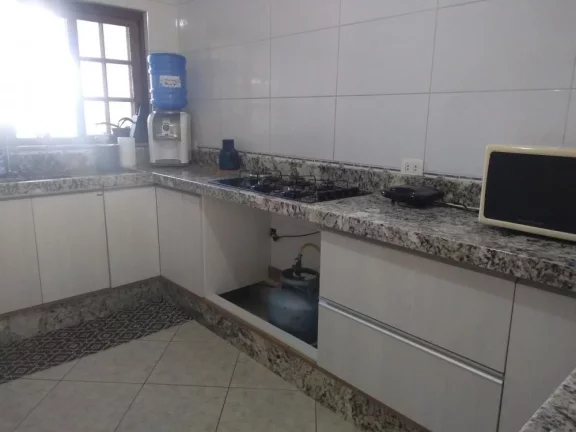 Imagem Lindíssimo sobrado com 3 suítes e acabamento de padrão – Conforto e sofisticação em cada detalhe!